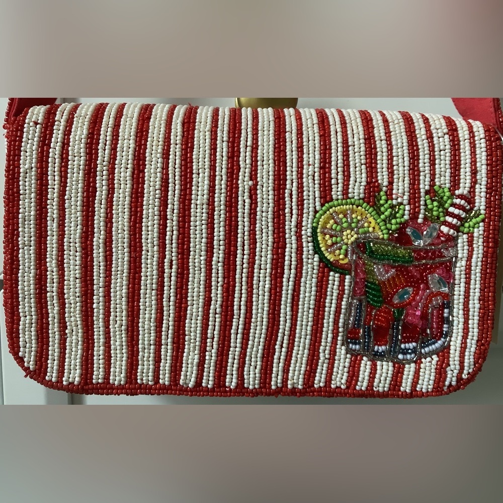 NWT Anthropology Fiona Red and White fully covered glass Beaded Bag - Picture 8 of 12